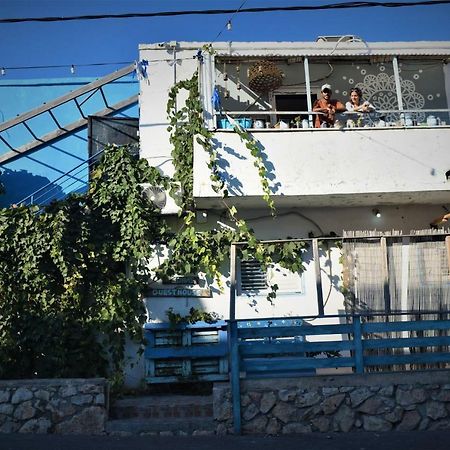 Juha'S Guesthouse - Zarqa Bay Jisr ez Zarqa Eksteriør billede