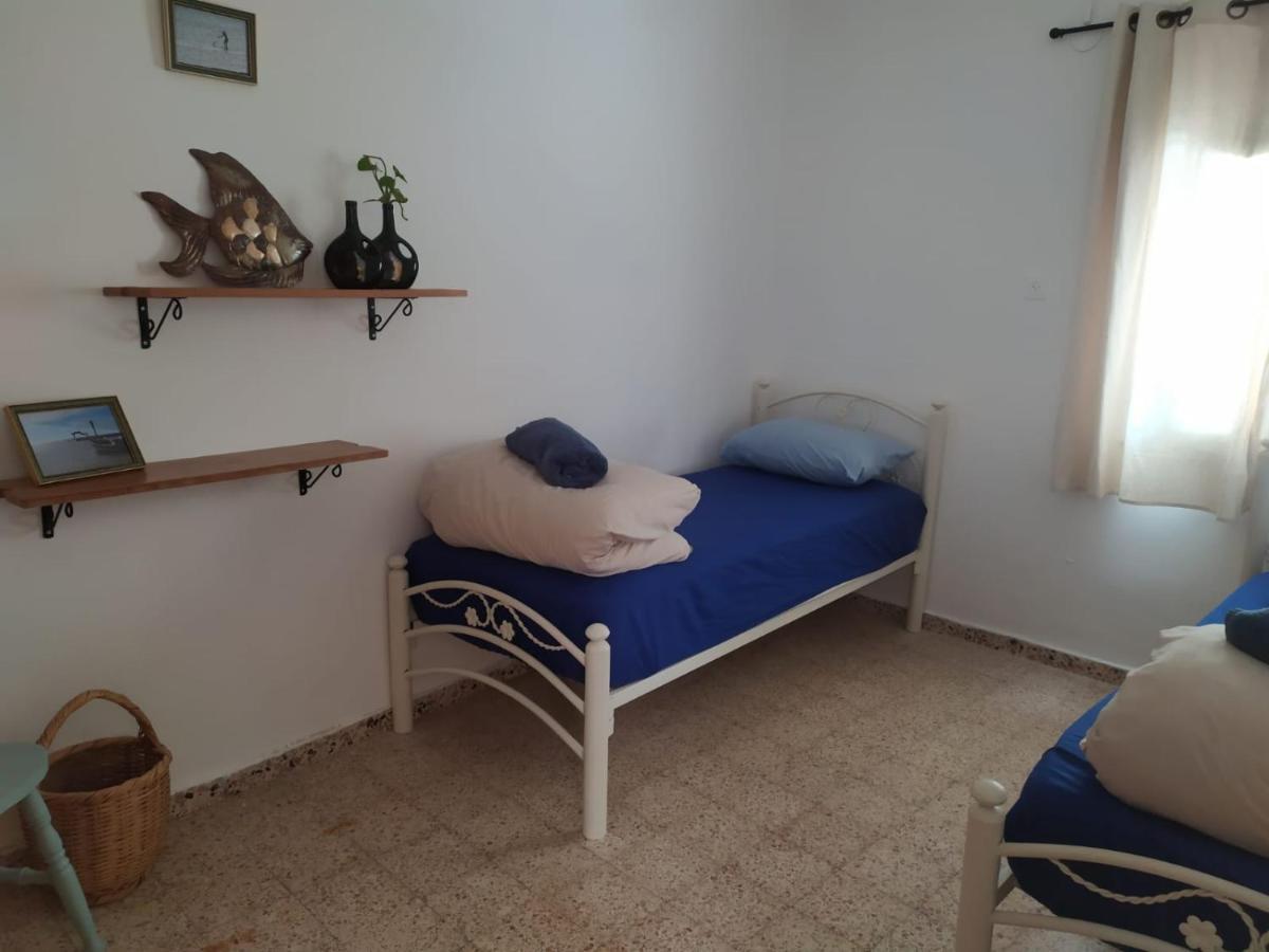 Juha'S Guesthouse - Zarqa Bay Jisr ez Zarqa Eksteriør billede