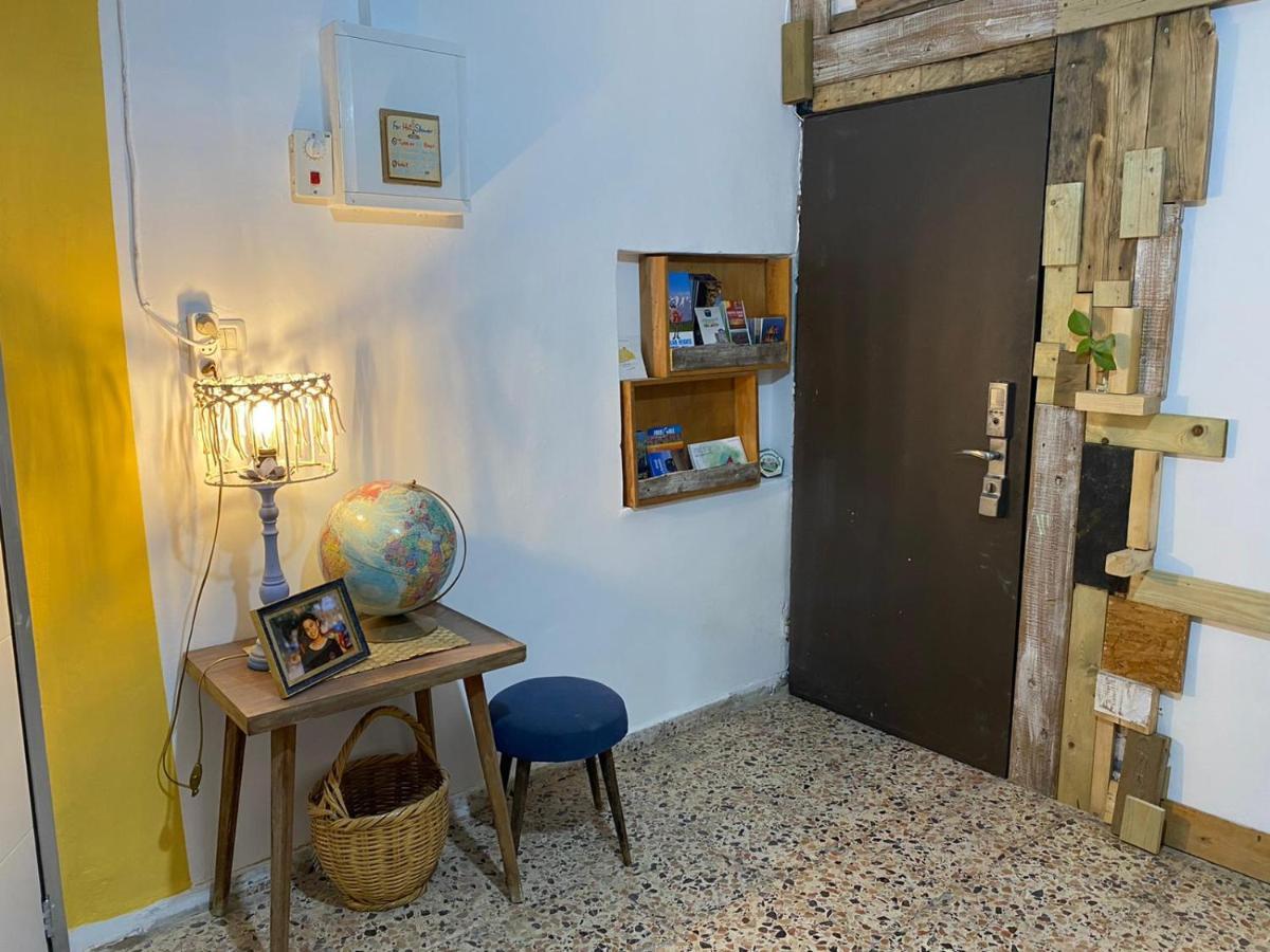 Juha'S Guesthouse - Zarqa Bay Jisr ez Zarqa Eksteriør billede